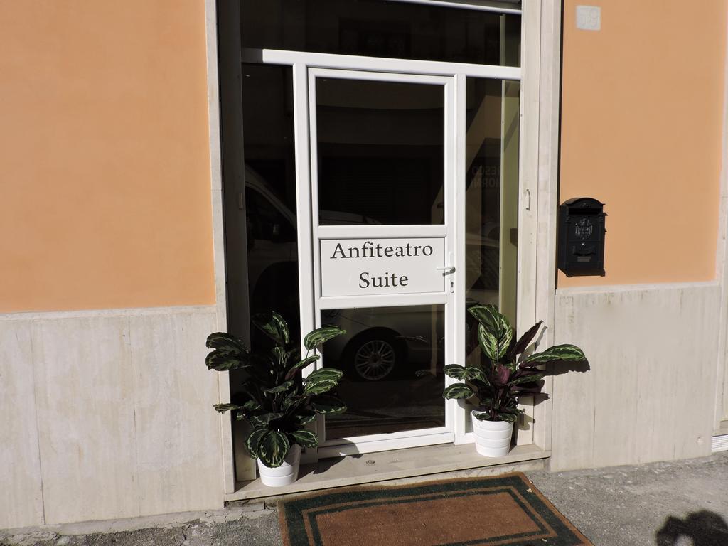 Anfiteatro Suite Rome Bagian luar foto